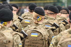 Станом на січень 2024 року в українській армії служить 45 587 військовослужбовиць