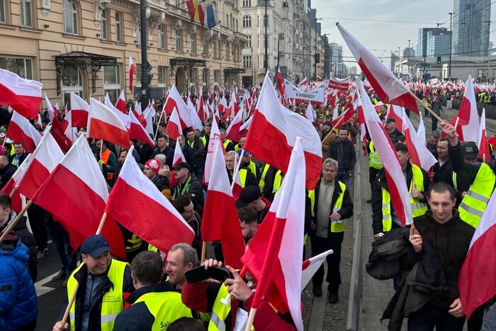 Польська партія «ПіС» анонсувала масштабну акцію протесту на підтримку фермерів