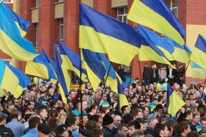 Соціологи запитали у респондентів, яким має бути статус російської мови в Україні
