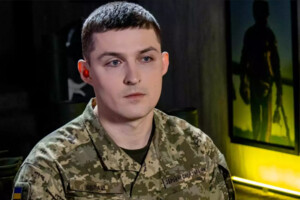 Євлаш проходив службу в командуванні Сухопутних військ на посаді старшого офіцера служби звʼязків з громадськістю