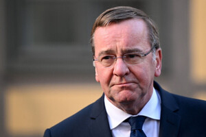 Министр обороны Германии предостерег от ущерба в дебатах по Taurus