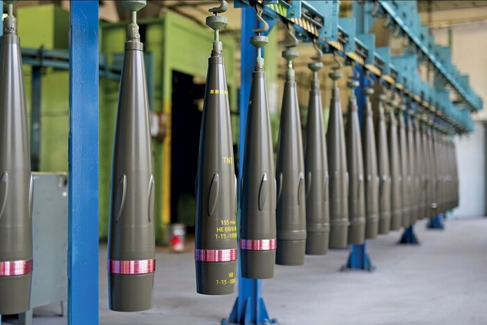 Україна почне виробляти власні 155-мм артилерійські снаряди