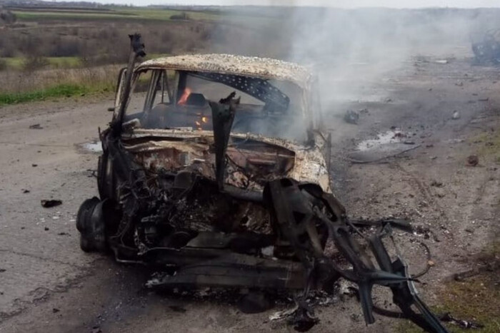 Окупанти атакували цивільні автомобілі на Херсонщині: двоє загиблих
