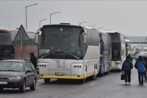 На одному з пунктів пропуску польські протестувальники заблокували рух автобусів