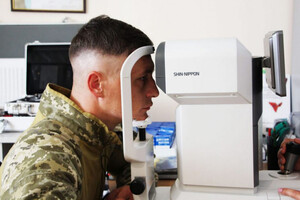 Придатними до військової служби визначаються чоловіки, в яких діагностували легку форму глаукоми, короткозорість чи далекозорість