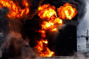 Харків під масованим обстрілом: у місті пожежі, немає світла та води