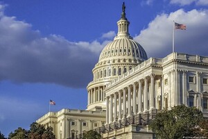 Сенат США ухвалив бюджетний пакет для уникнення шатдауну 
