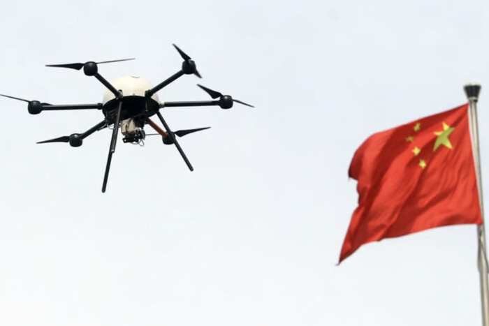 У Китаї створили безпілотник, якийсь розділяється у повітрі на кілька мінідронів 