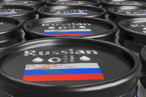 Санкції США заблокували платежі за нафту для Росії – Reuters