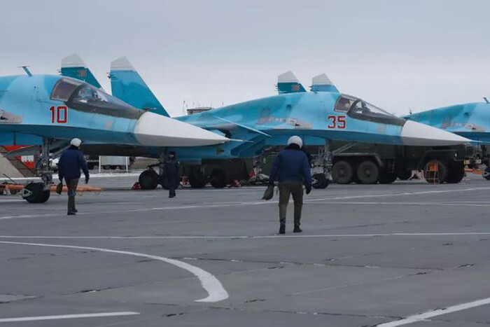 Україна атакувала аеродром Морозовськ у Росії, знищено мінімум шість літаків – джерела
