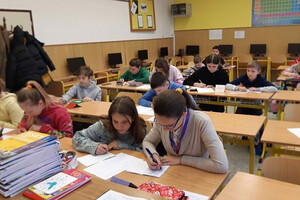 Одна з країн ЄС почала перевірку українських дітей у школах