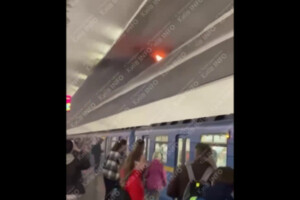 У столичному метро спалахнула пожежа (відео)