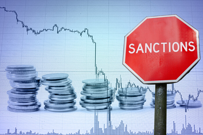 Санкции действуют. Россияне стремительно выводят деньги из страны