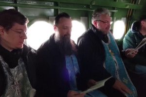 Російські священники вигадали, як захистити країну від паводка (відео)