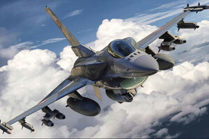 Командувач військ НАТО назвав основні складнощі навчання українців на F-16