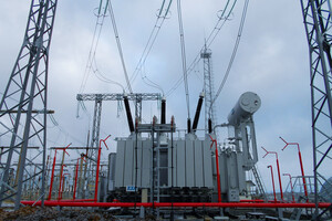 В Украину завезли генераторы мощностью в два атомных энергоблока – эксперт
