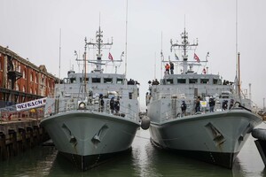 Українські кораблі прибули до бази Королівського флоту Британії (фото)