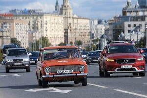 Росіяни масово пересідають на старі автівки