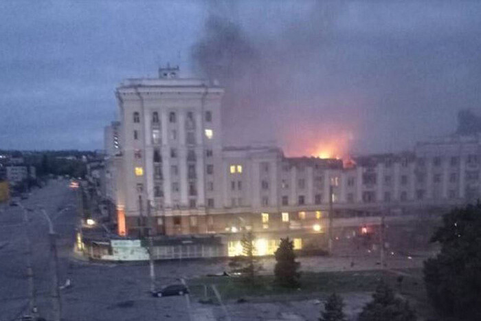Атака на Дніпро: з'явилося відео перших хвилини після удару 