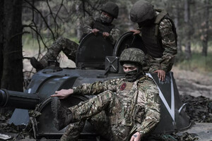 Огляд з гарячих напрямків Донбасу: Противник намагається прорватися