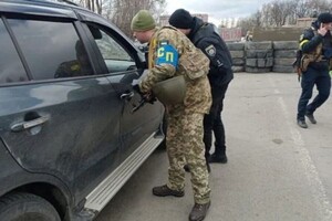 На Буковине работнику ТЦК пришлось стрелять, чтобы защититься от разъяренных людей