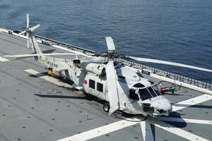 Два гелікоптери ВМС Японії розбилися у Тихому океані: триває пошук членів екіпажу