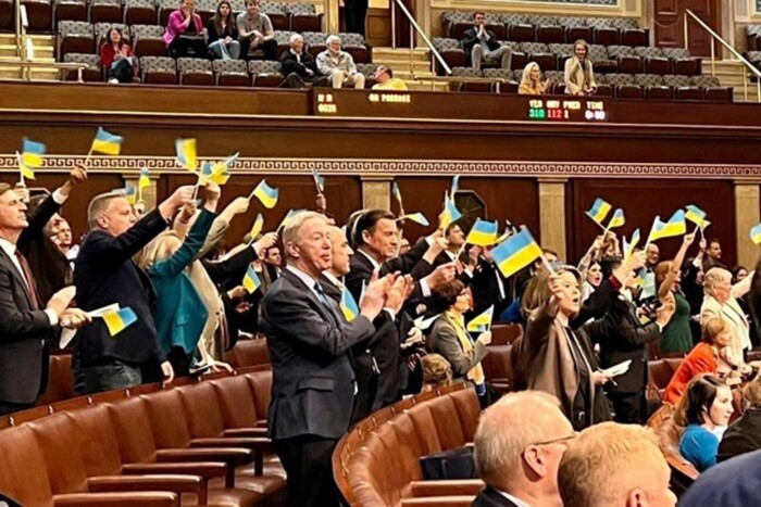 Голосование за помощь Украине в Конгрессе. Нардеп обратил внимание на тревожный сигнал