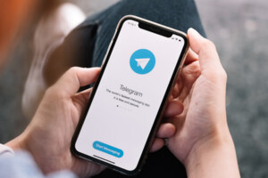 Apple звернулася до Telegram з вимогою через Україну