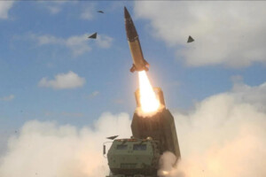 Сполучені Штати Америки таємно передали Україні далекобійні ракети Atacms