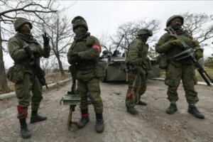 За даними розвідки, попри високі втрати російська армія може постійно атакувати українські позиції