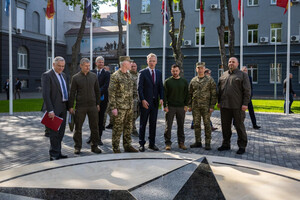 Генсек НАТО відвідав Україну: Сирський прокоментував візит