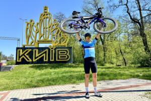 Від Таллінна до Києва на велосипеді. Естонський депутат приїхав до України