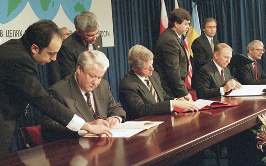 Підписання Будапештського меморандуму у 1994 році