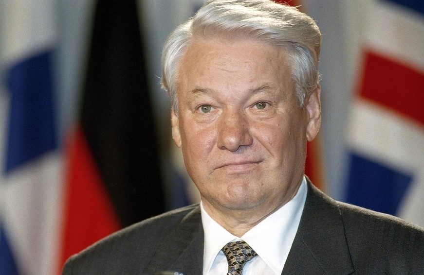 Борис Єльцин визнав, що обговорював з військовими можливість ядерного удару по Україні