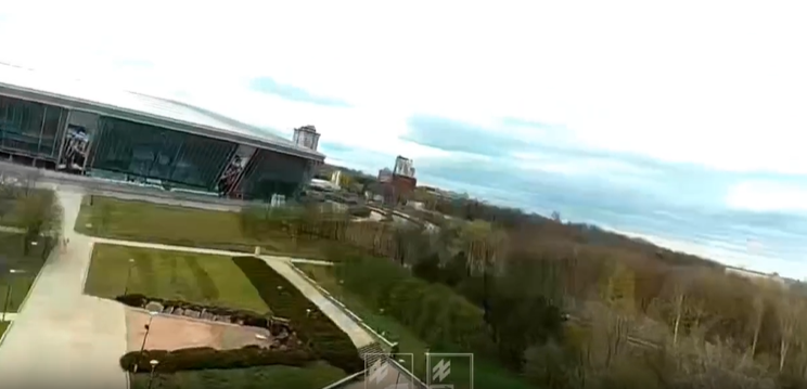 Донецьк як на долоні: українські дронарі показали, як нині виглядає «Донбас Арена» (відео) фото 1