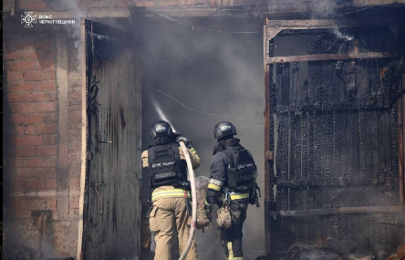 Окупанти вдарили по Чернігову: наслідки прильотів (фото) фото 3