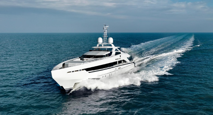 Арештована яхта Royal Romance Медведчука готується до продажу фото 3