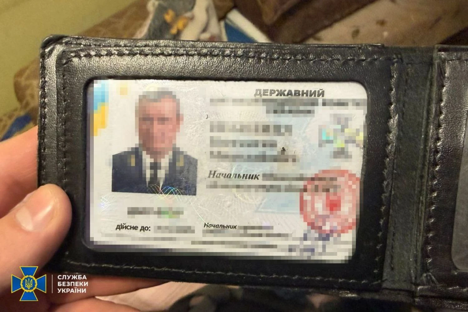 СБУ накрила підпільну друкарню фальшивих посвідчень для ухилянтів (фото)