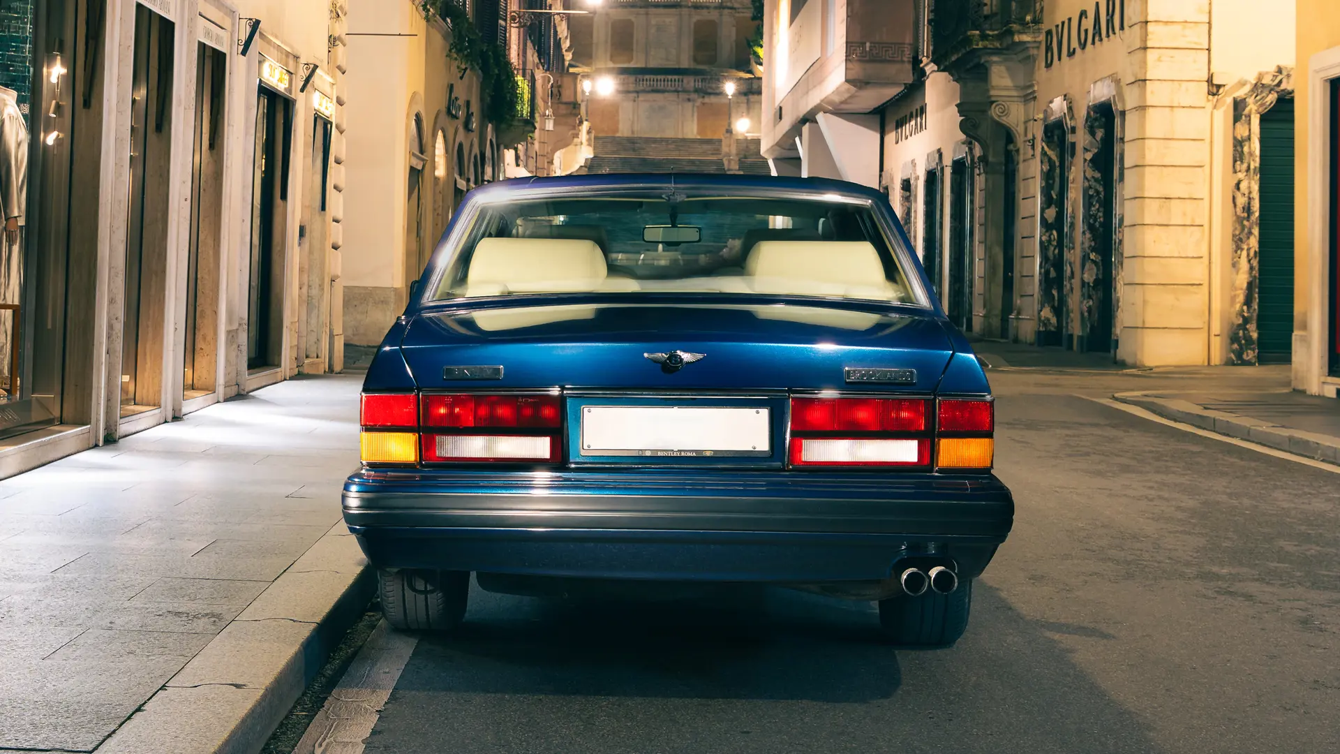 Розкішна автівка Джорджо Армані шукає свого власника: за скільки можна придбати