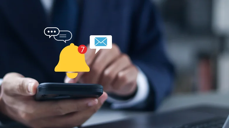 Чотири звички, які розряджають ваш смартфон: як зберегти заряд на довше