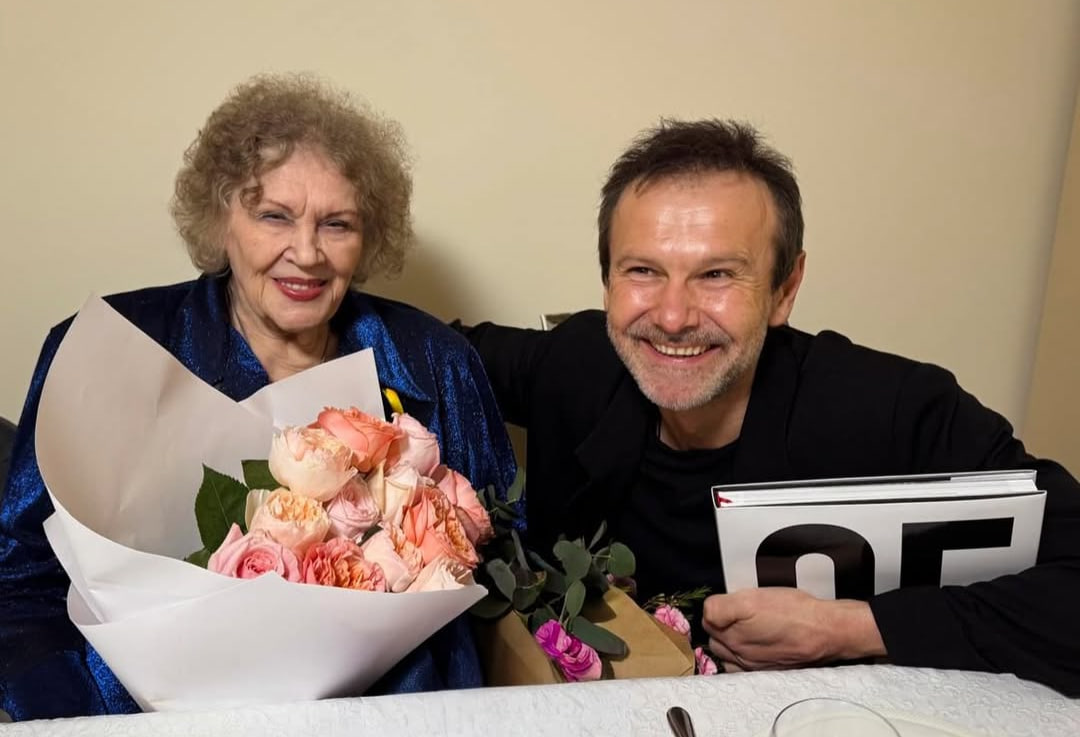 Хто вітав Ліну Костенко. Фото з Дня народження Легенди фото 4