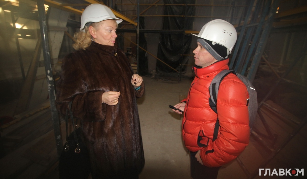 Неля Куковальська та кореспондент «Главкома» в Андріївській церкві, 2018 рік