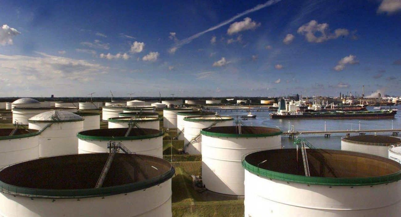 Стратегічні нафтові запаси Нідерландів у порту Роттердама