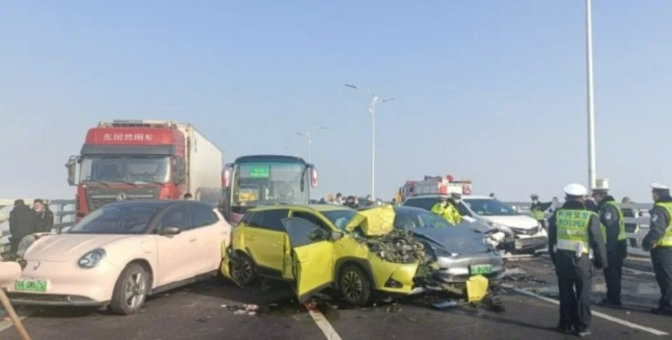 Авария в китае 11 ноября 2020. ДТП китайский автомобиль.