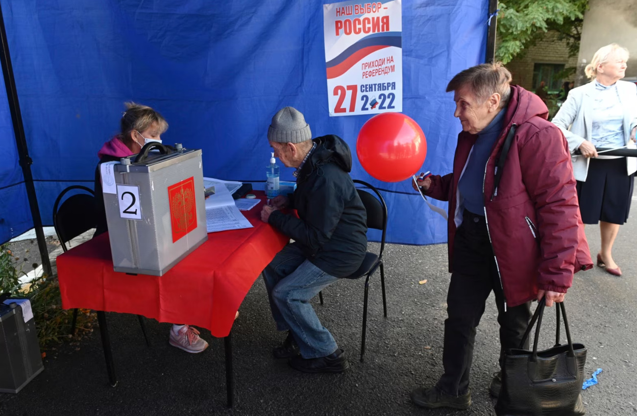 Голосування проходили без міжнародних спостерігачів та забезпечення таємності