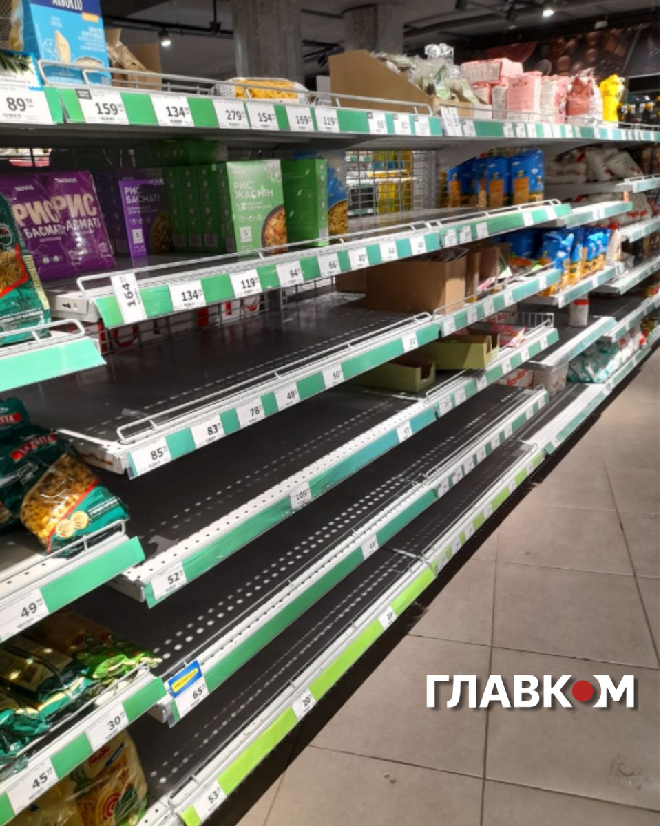 Чи є продукти на Майдані Незалежності. Репортаж із супермаркету в самому серці столиці фото 4