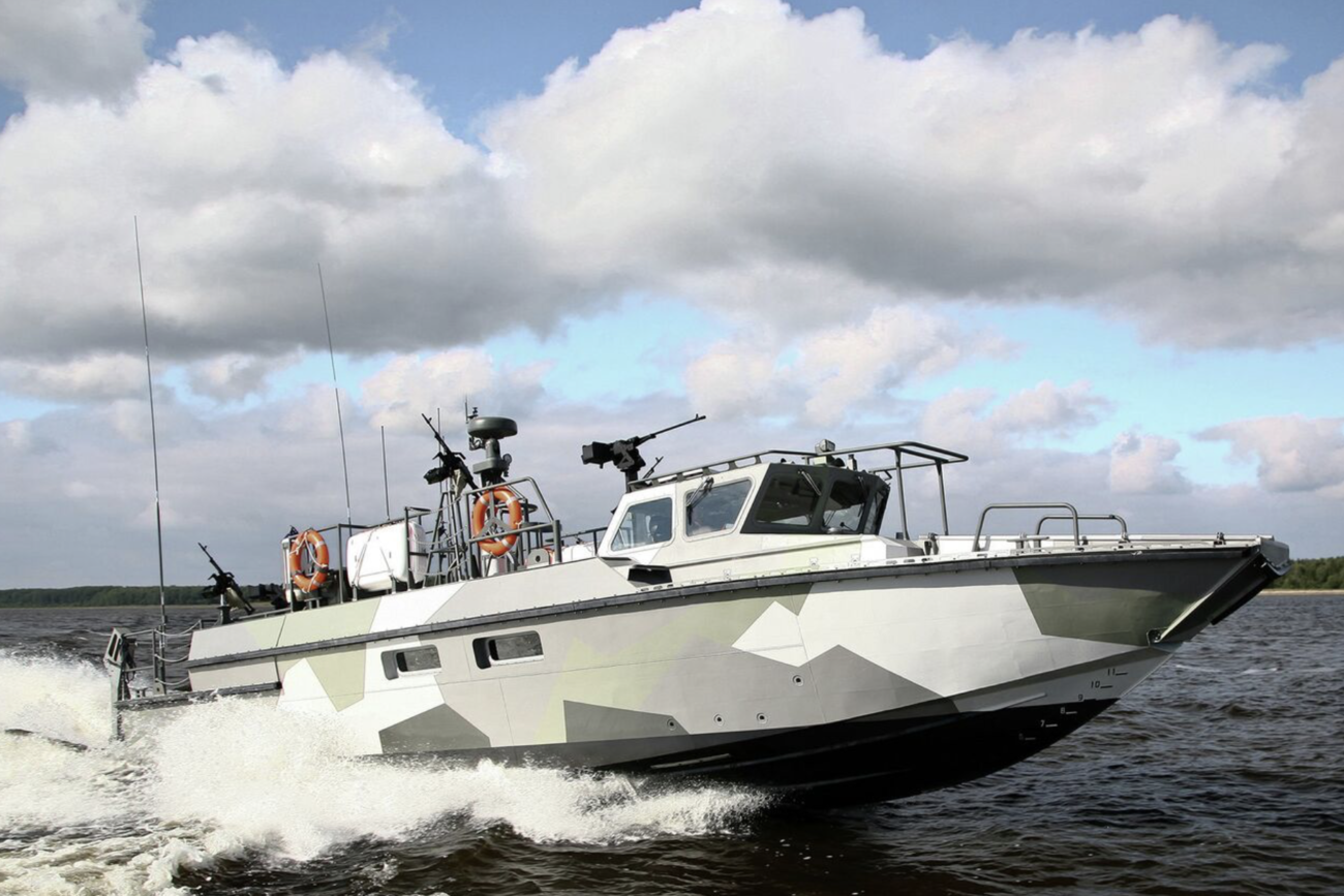 Транспортно-десантний катер 02510 БК-16