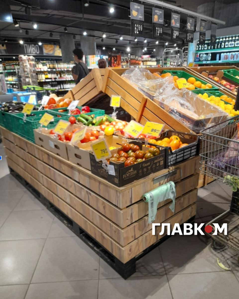 Чи є продукти на Майдані Незалежності. Репортаж із супермаркету в самому серці столиці фото 1