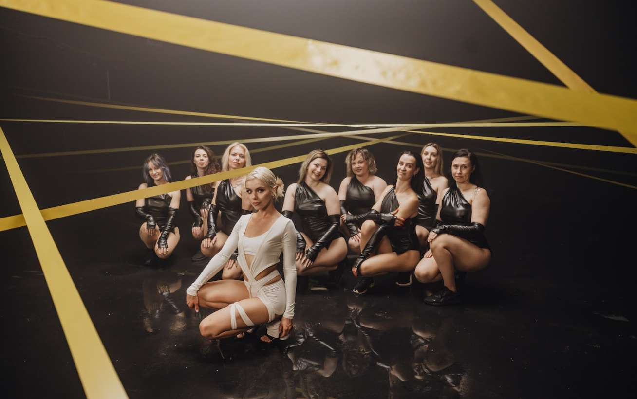 Фото зі знімань кліпу