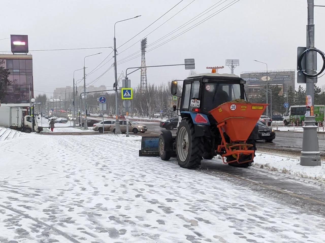 Україну засипало першим снігом: в яких областях фото 1